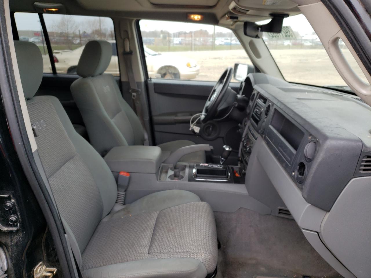 Photo 5 from auction – 2007 JEEP COMMANDER with VIN 1J8HG48K07C621218