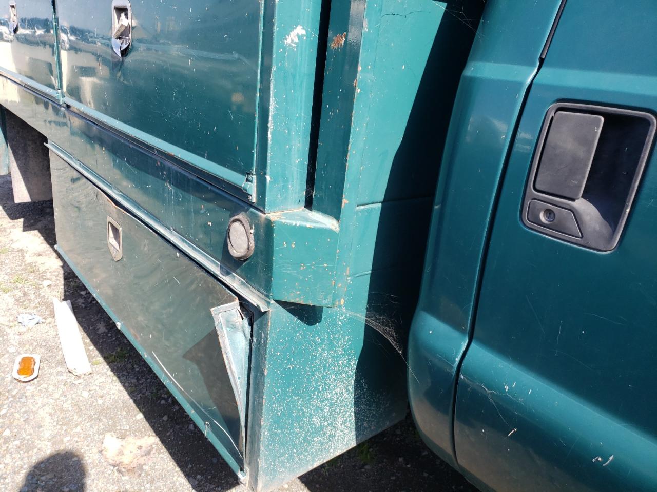 Photo 9 from auction – 2005 FORD F450 SUPER with VIN 1FDXF46P05EC24805