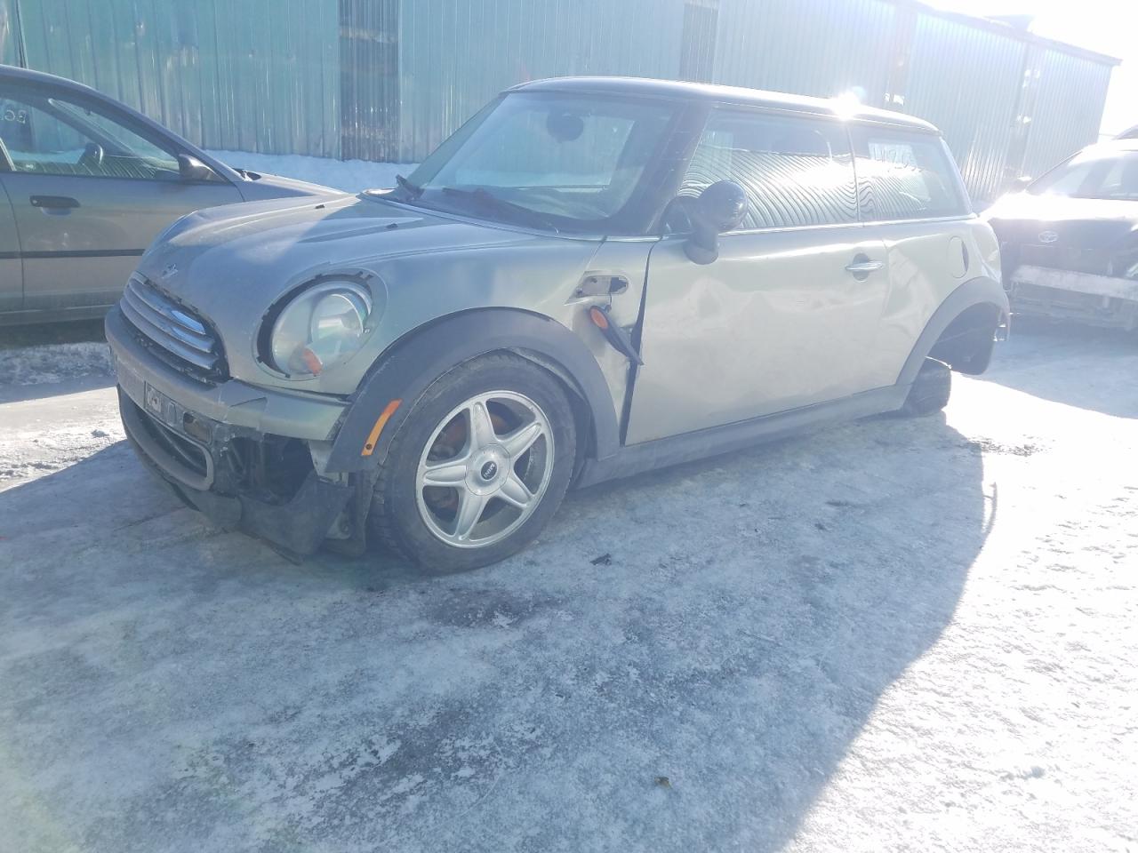 Photo 9 from auction – 2008 MINI COOPER with VIN WMWMF33508TU65264