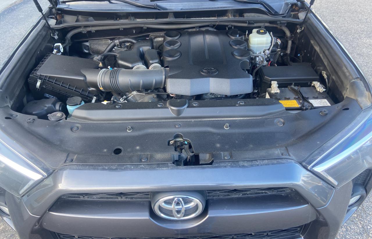 Photo 7 from auction – 2019 TOYOTA 4RUNNER SR with VIN JTEBU5JR3K5612735