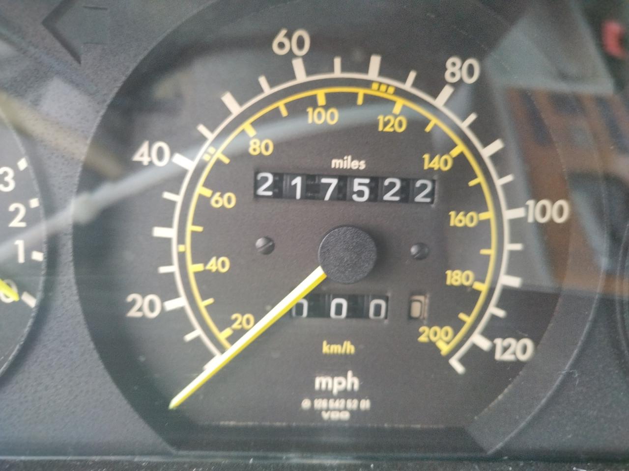Photo 8 from auction – 1984 MERCEDES-BENZ 300 SD with VIN WDBCB20A5EA052672