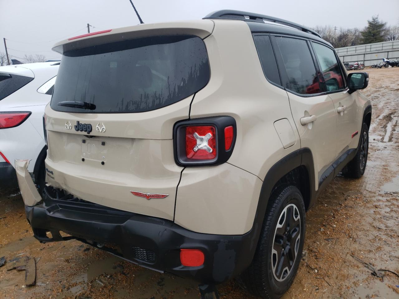 Photo 4 from auction – 2016 JEEP RENEGADE T with VIN ZACCJBCT8GPD45499