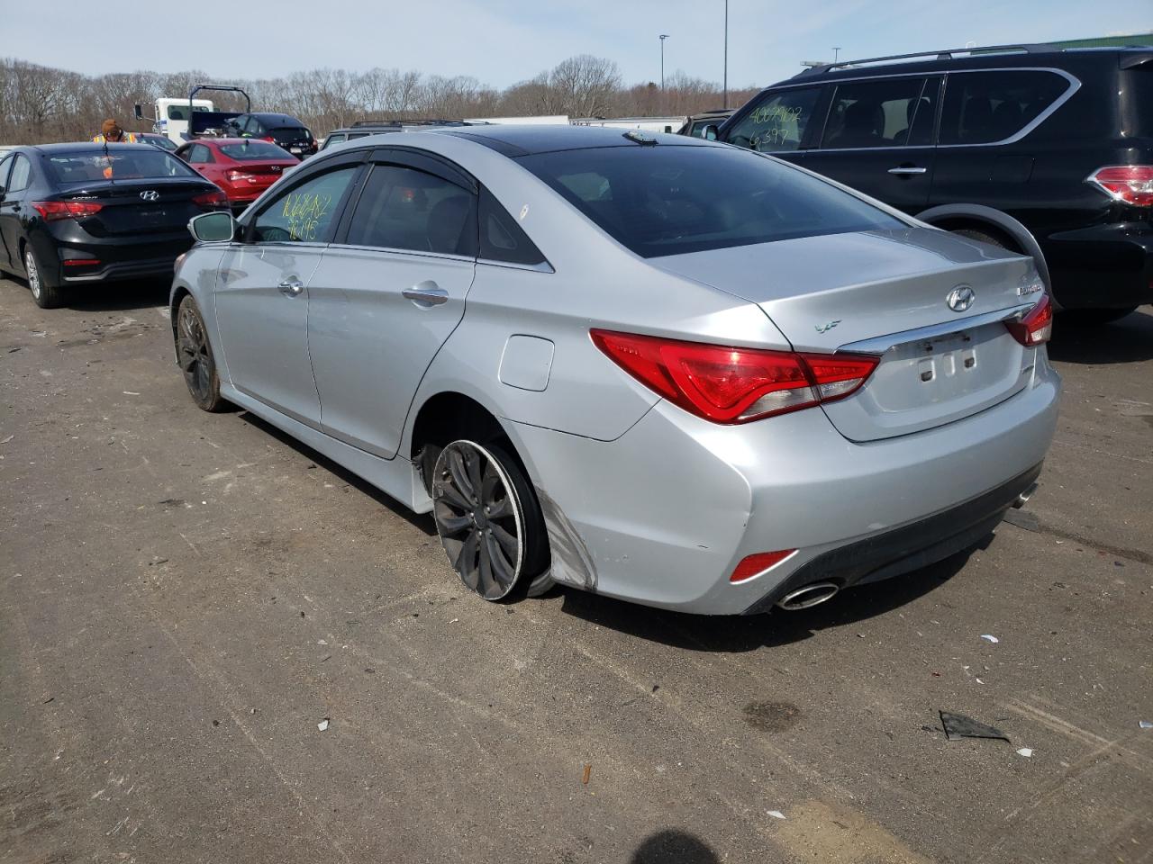 Photo 3 from auction – 2014 HYUNDAI SONATA SE with VIN 5NPEC4AB0EH853660