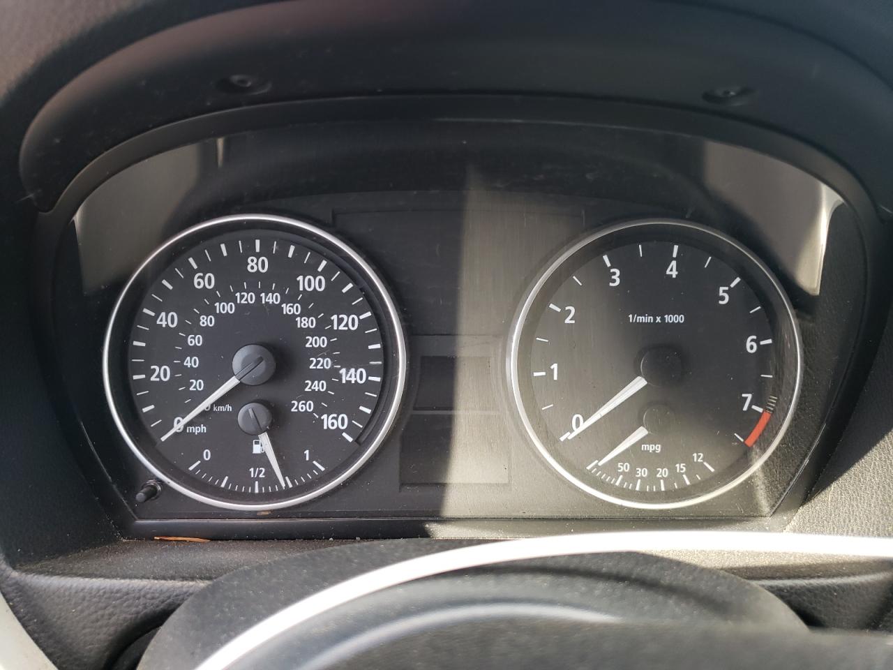 Photo 8 from auction – 2006 BMW 330 I with VIN WBAVB33596PS05855