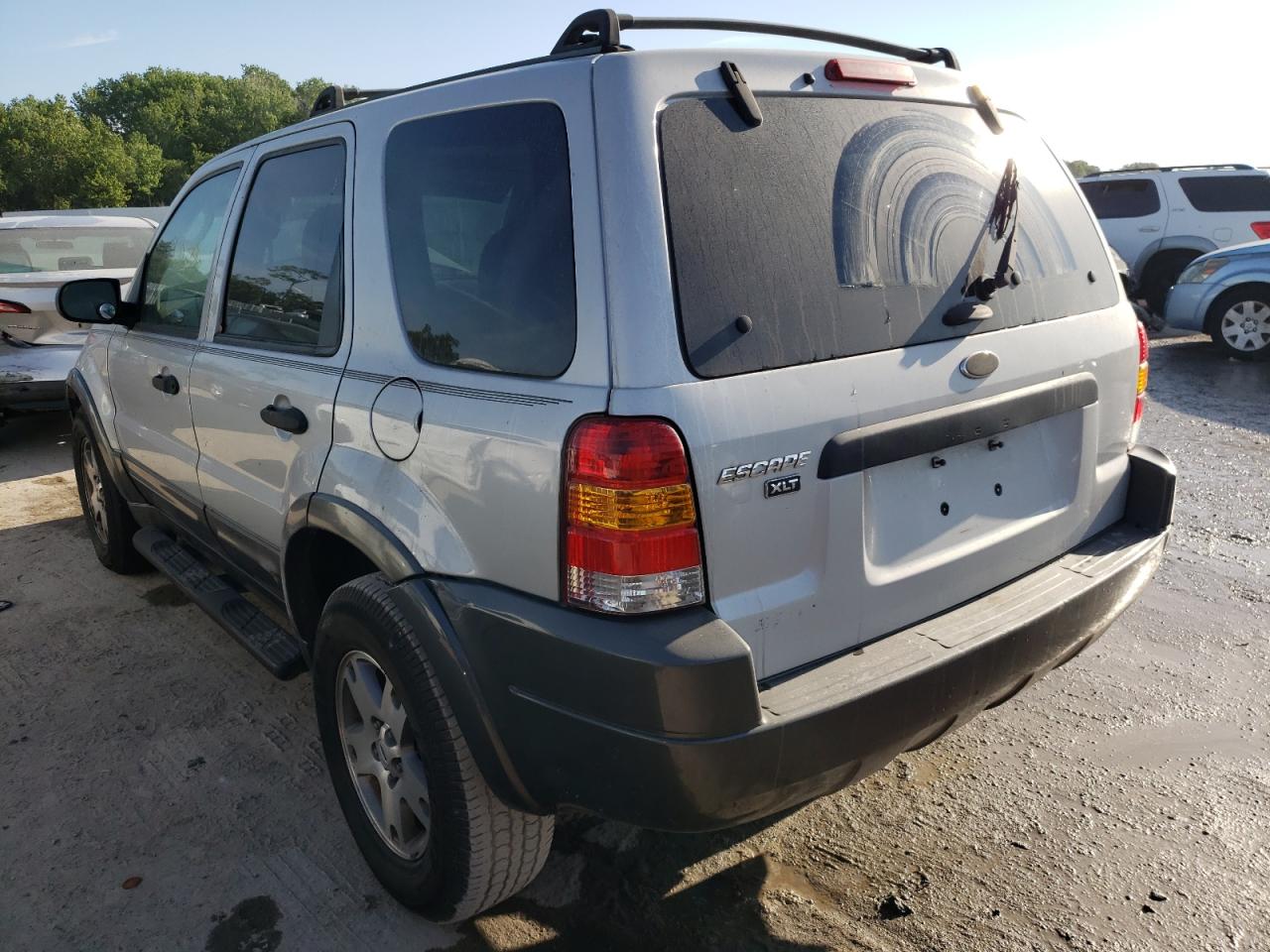 Photo 3 from auction – 2004 FORD ESCAPE XLT with VIN 1FMYU03124KA90222