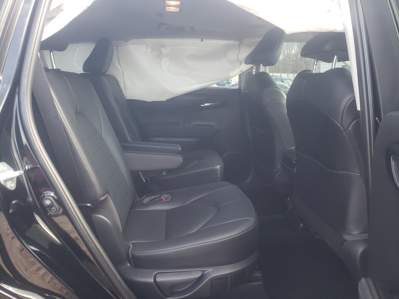 Photo 6 from auction – 2020 TOYOTA HIGHLANDER with VIN 5TDGZRAH3LS008091