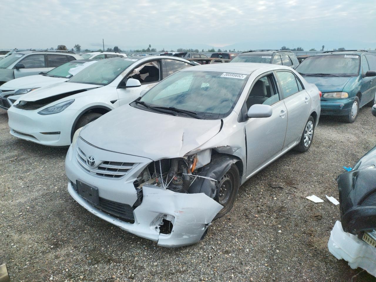 Photo 2 from auction – 2013 TOYOTA COROLLA BA with VIN 5YFBU4EE4DP103667