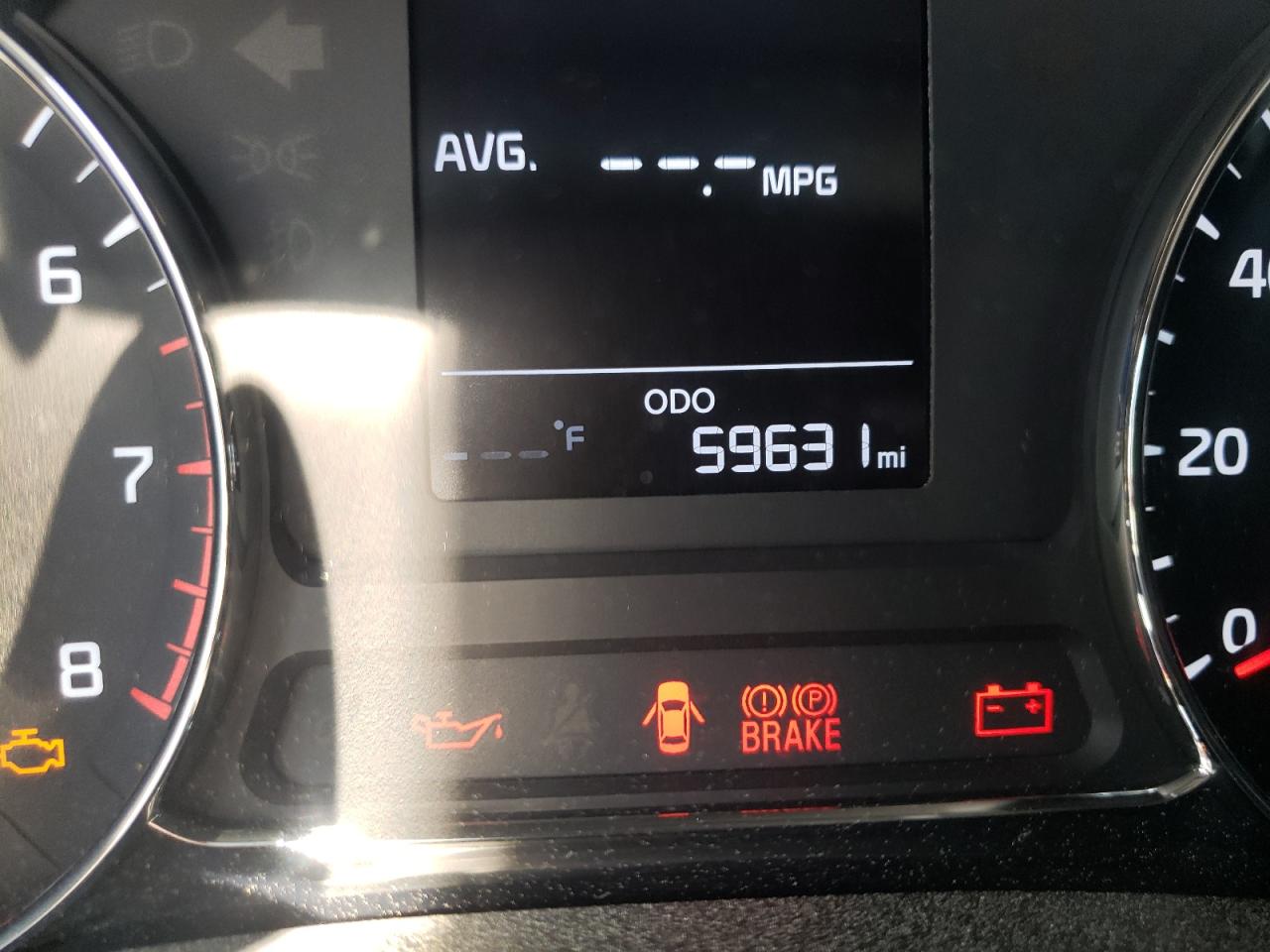 Photo 8 from auction – 2017 KIA FORTE LX with VIN 3KPFK4A73HE110356