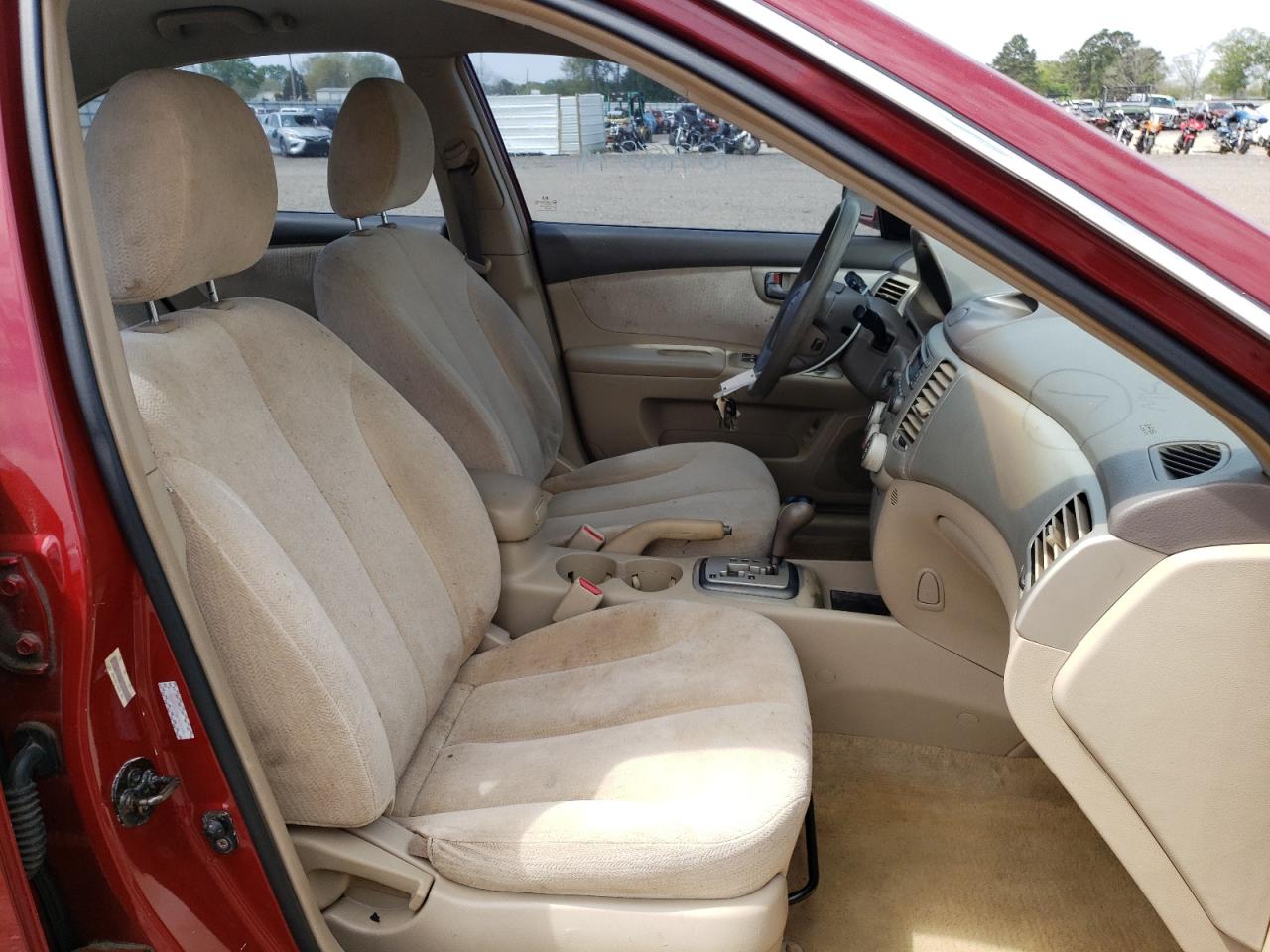 Photo 5 from auction – 2006 KIA OPTIMA LX with VIN KNAGE123X65034002