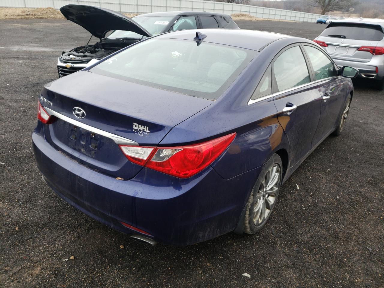 Photo 4 from auction – 2012 HYUNDAI SONATA SE with VIN 5NPEC4AC6CH363066