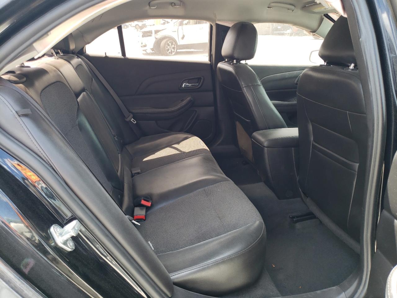 Photo 6 from auction – 2016 CHEVROLET MALIBU LIM with VIN 1G11C5SA5GU119950
