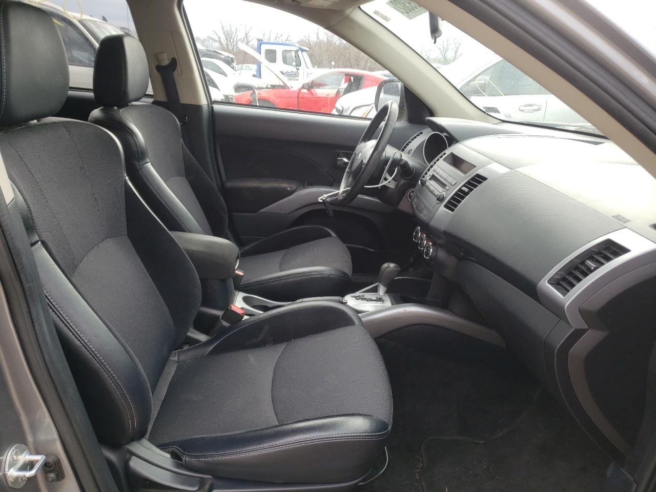 Photo 5 from auction – 2013 MITSUBISHI OUTLANDER with VIN JA4JT3AW7DU019914