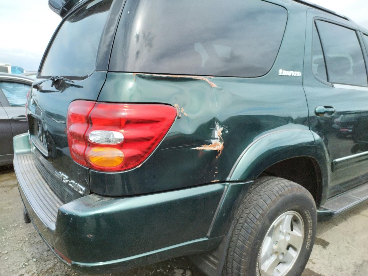 Photo 9 from auction – 2002 TOYOTA SEQUOIA LI with VIN 5TDBT48A52S076480