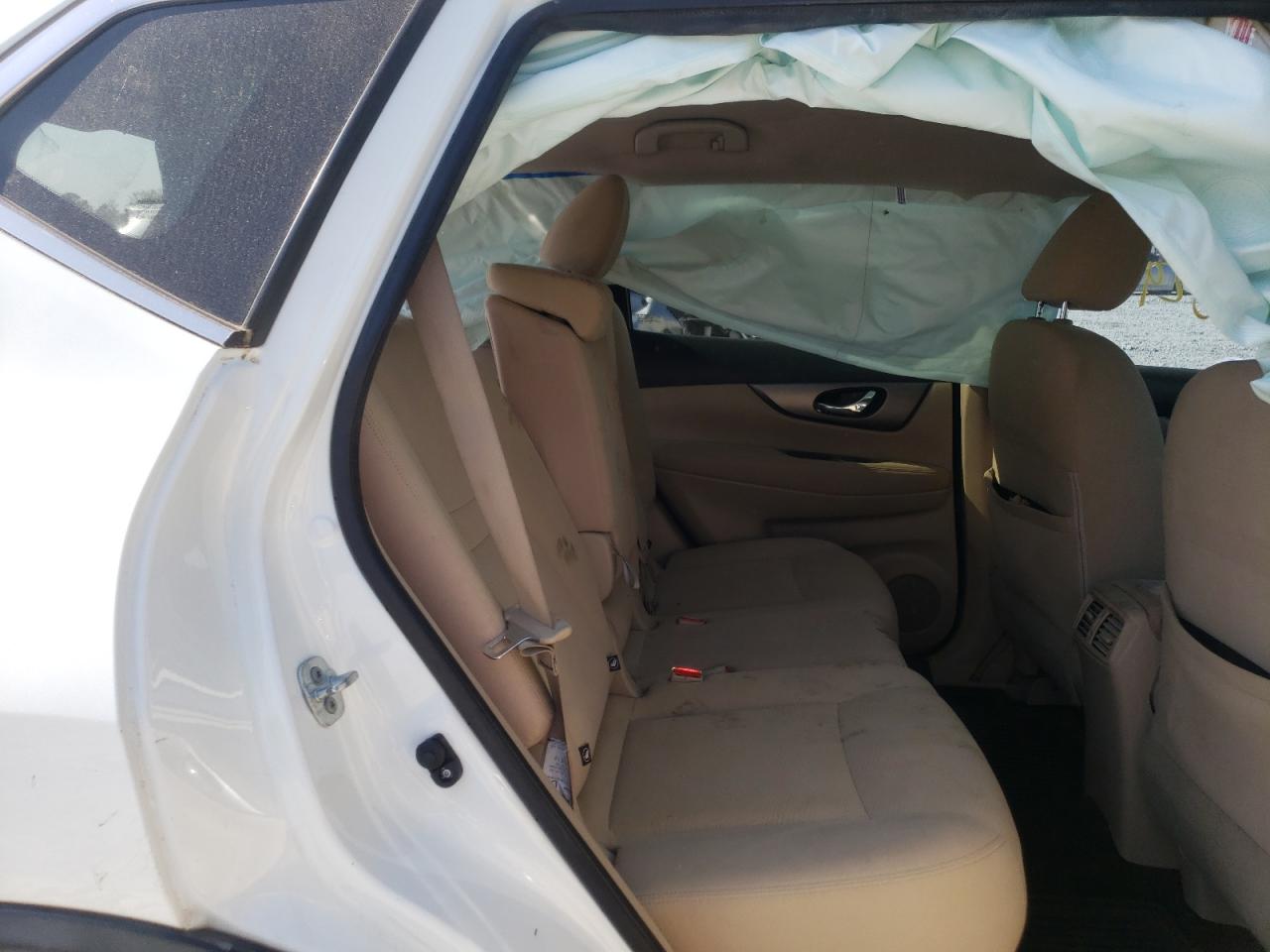 Photo 6 from auction – 2016 NISSAN ROGUE S with VIN KNMAT2MT3GP703718