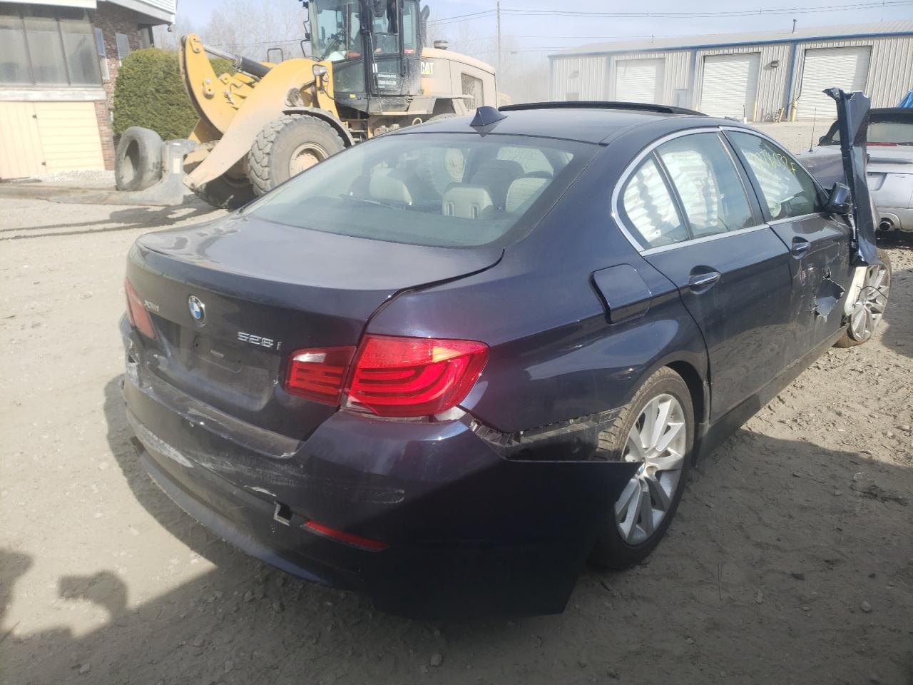 Photo 4 from auction – 2013 BMW 528 XI with VIN WBAXH5C59DD108186