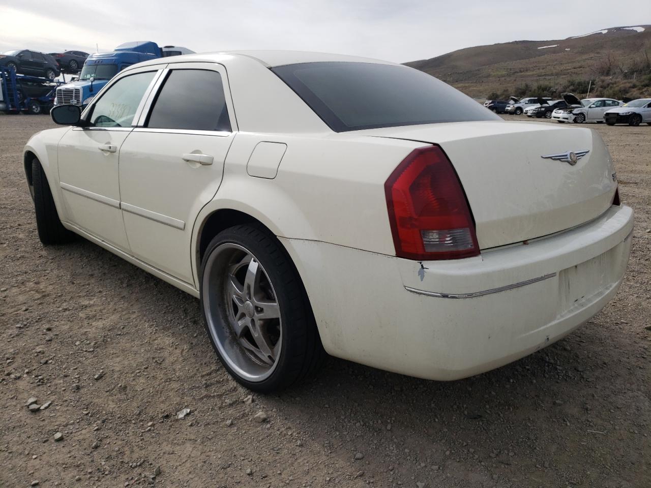 Photo 3 from auction – 2005 CHRYSLER 300 with VIN 2C3JA53G65H684650