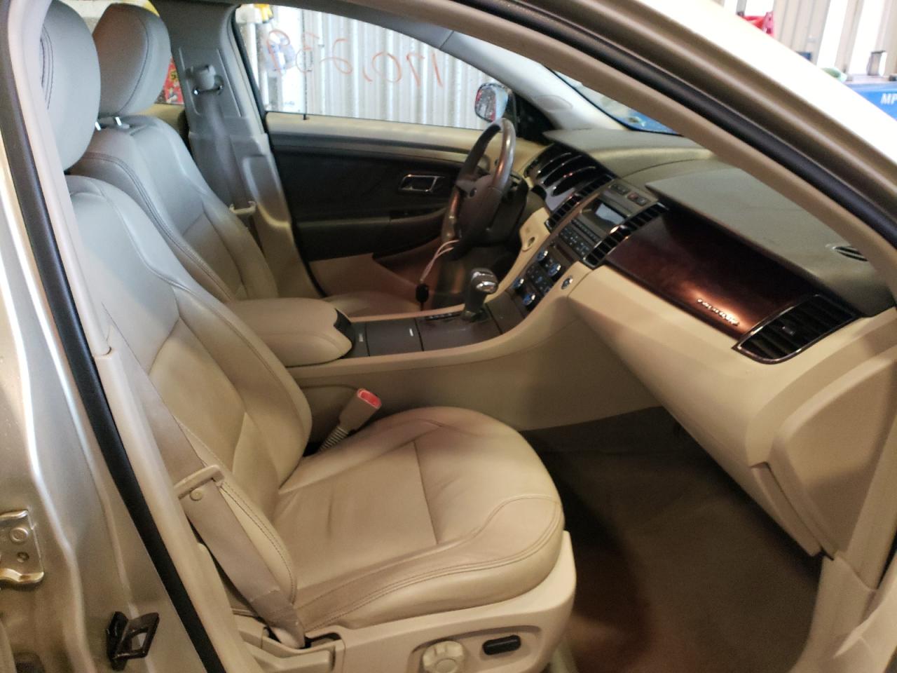 Photo 5 from auction – 2010 FORD TAURUS SEL with VIN 1FAHP2EW4AG106912