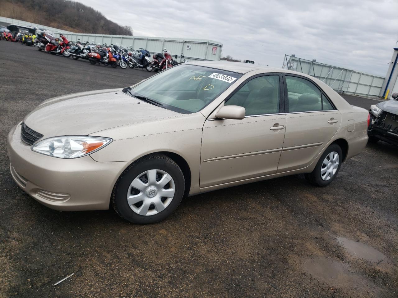 Photo 2 from auction – 2004 TOYOTA CAMRY LE with VIN 4T1BE30K14U866488