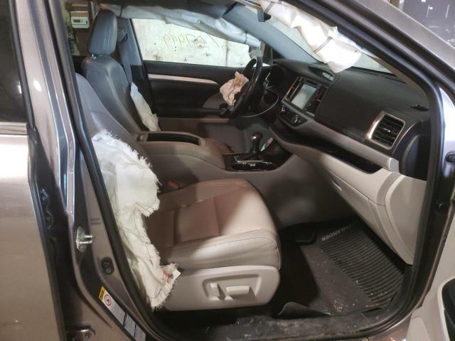 Photo 5 from auction – 2018 TOYOTA HIGHLANDER with VIN 5TDJZRFH6JS824644