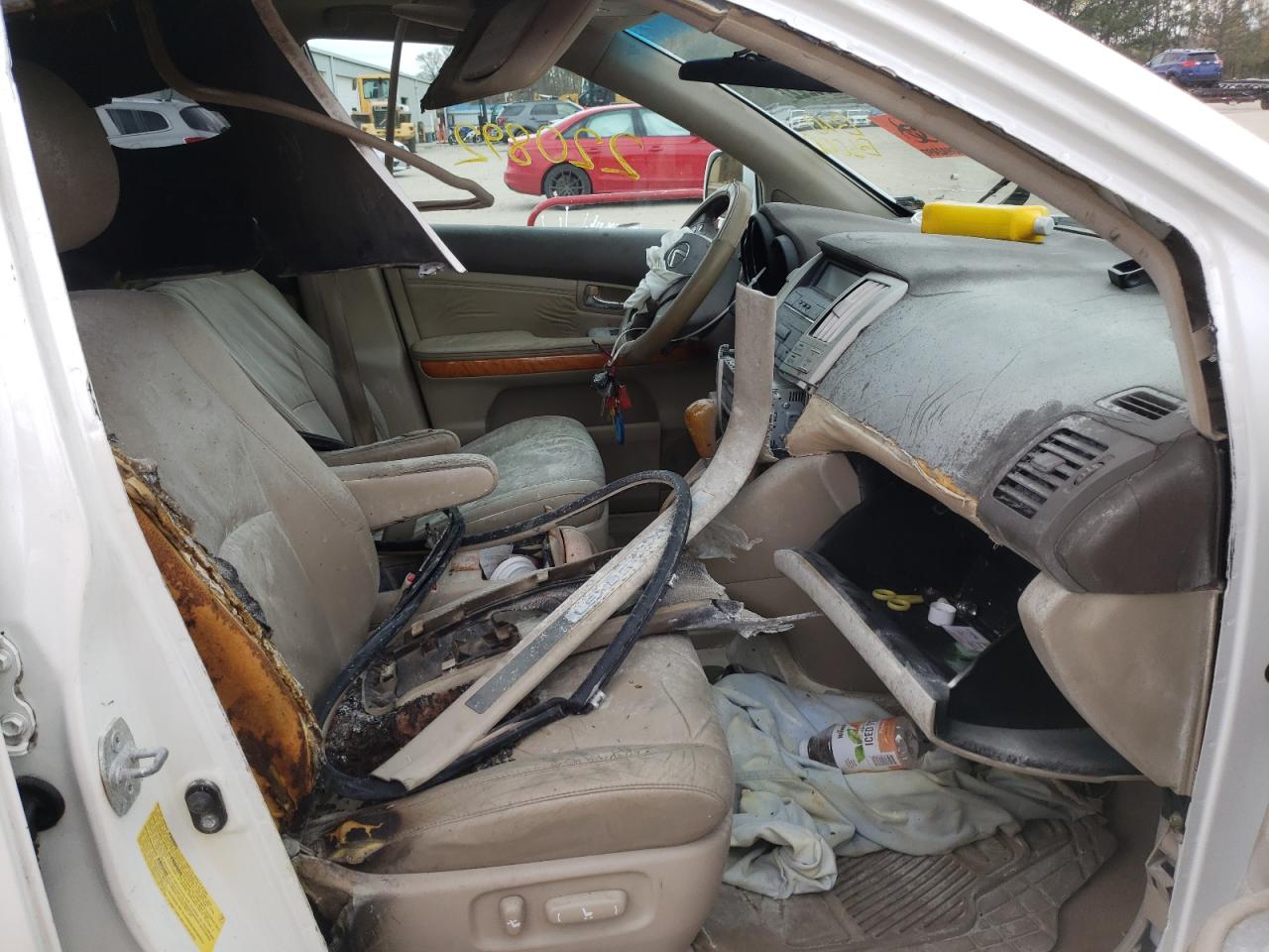Photo 5 from auction – 2005 LEXUS RX 330 with VIN 2T2GA31UX5C038102