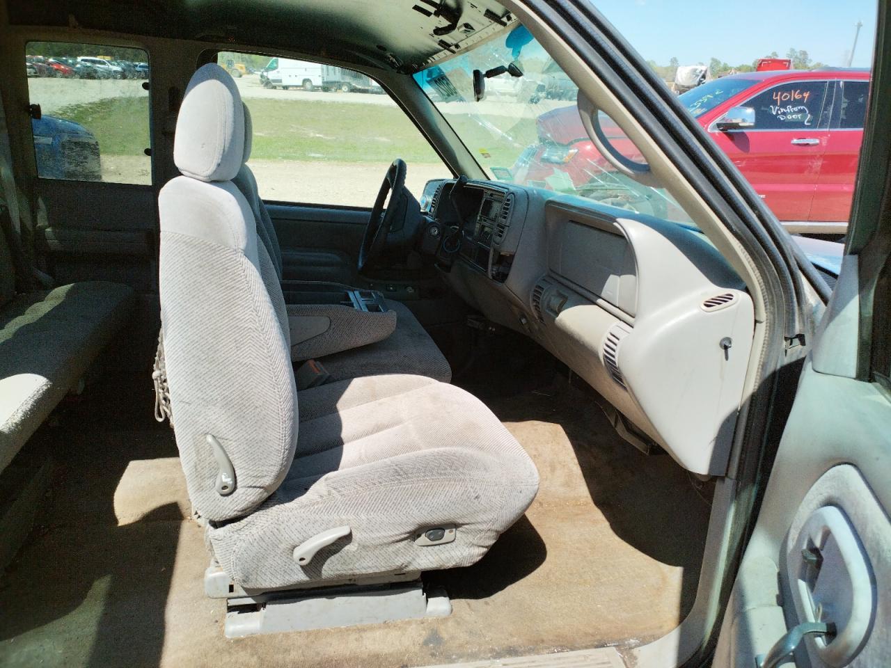 Photo 5 from auction – 1997 CHEVROLET GMT-400 C1 with VIN 2GCEC19R7V1233583