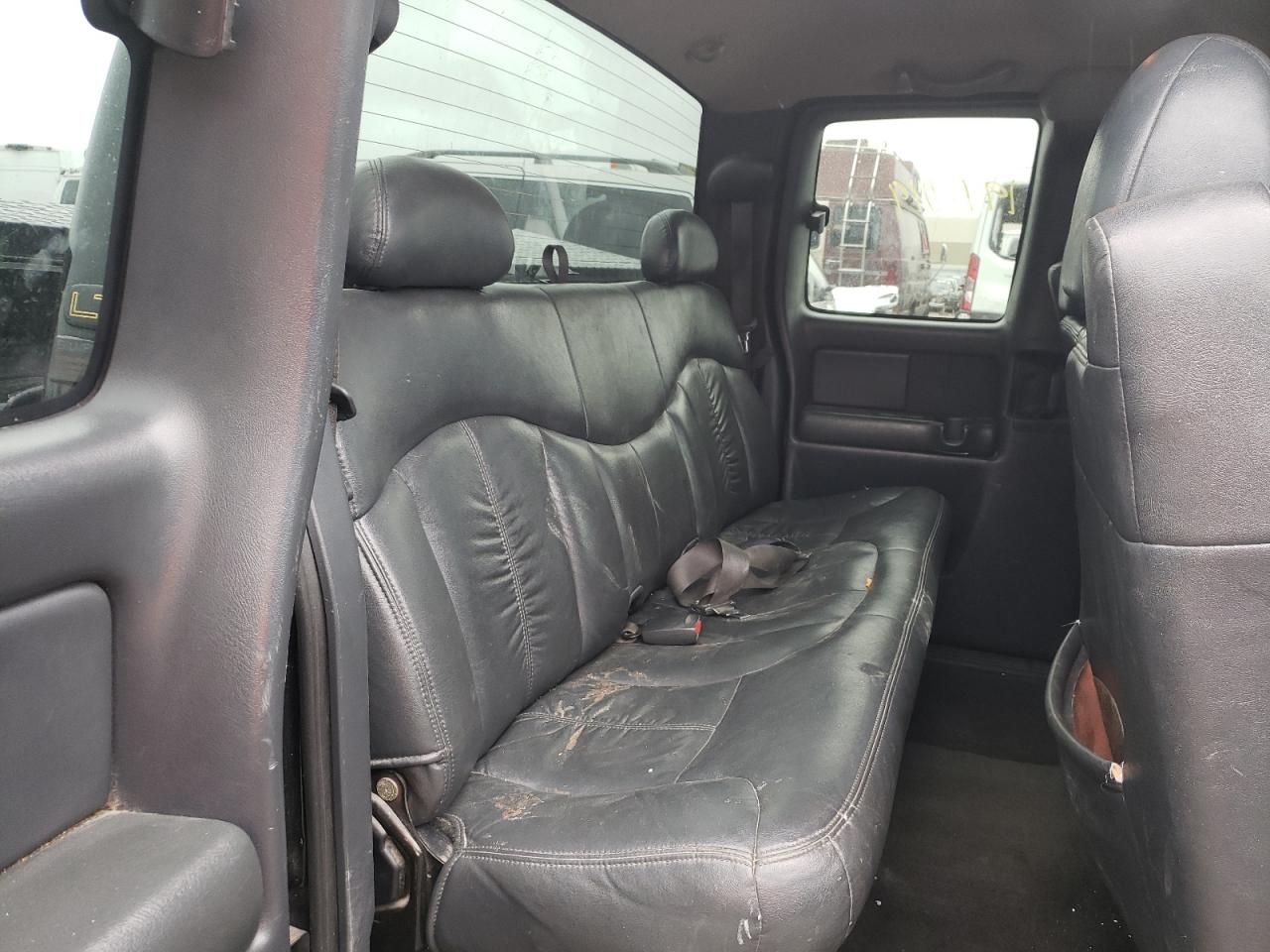Photo 6 from auction – 2001 CHEVROLET SILVERADO with VIN 2GCEC19T311164333