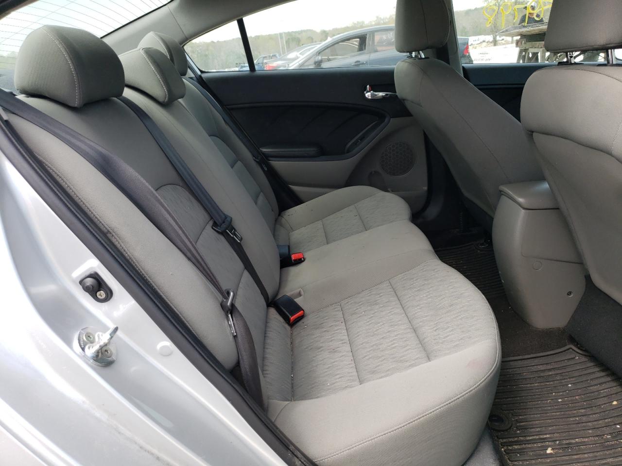 Photo 6 from auction – 2015 KIA FORTE LX with VIN KNAFK4A69F5278547