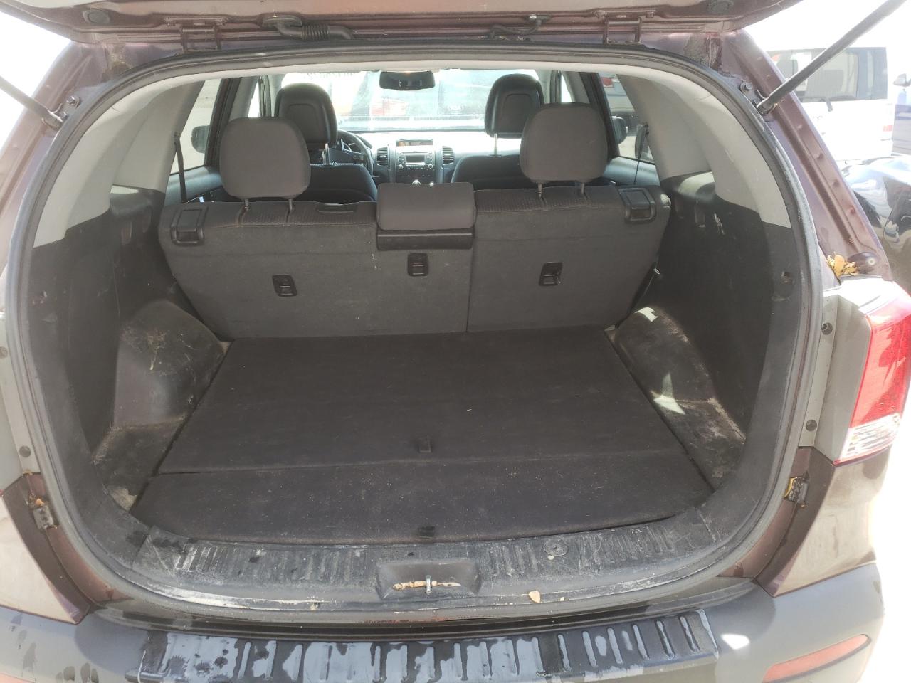 Photo 9 from auction – 2012 KIA SORENTO BA with VIN 5XYKT3A61CG231489