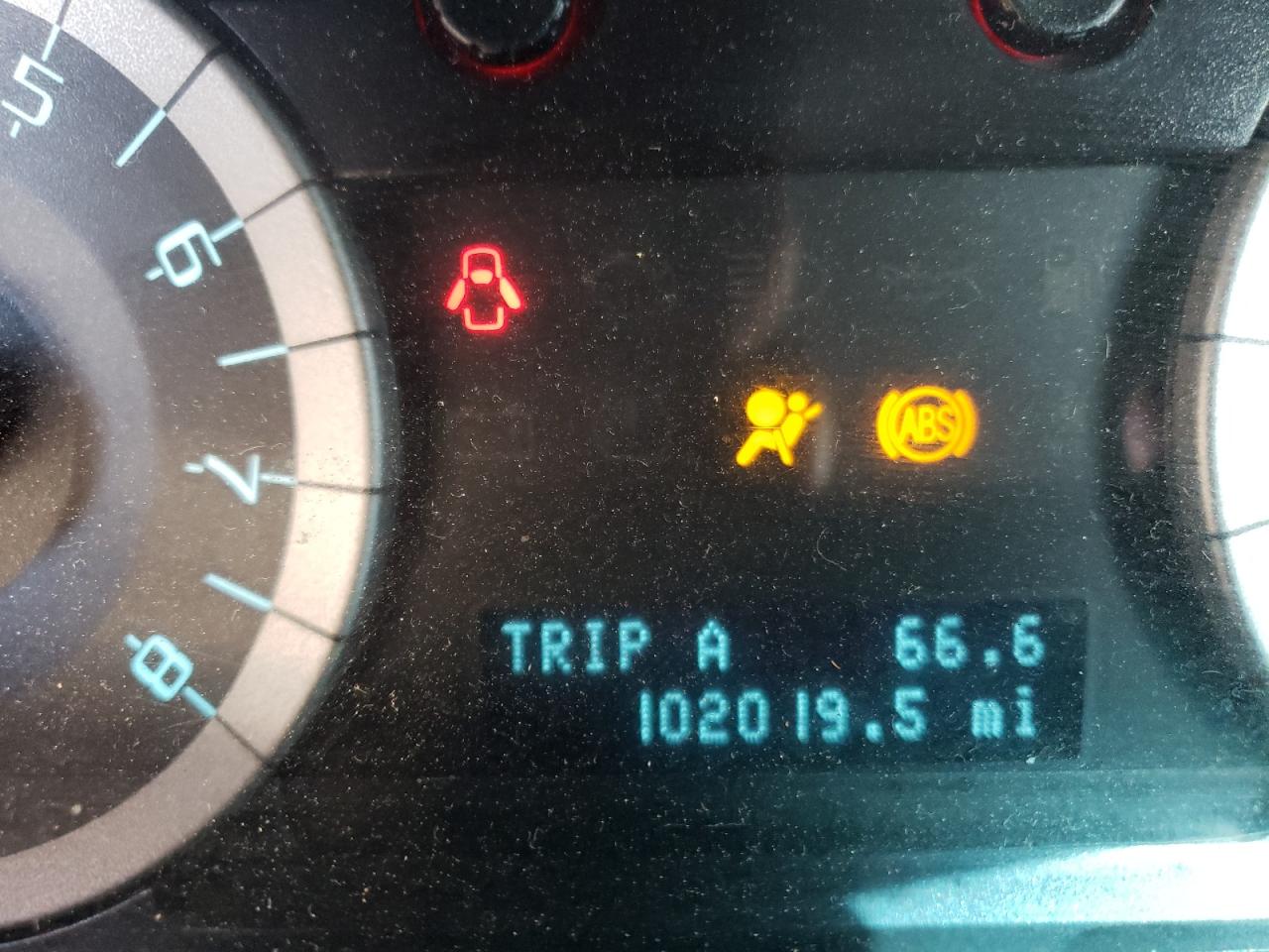Photo 8 from auction – 2010 FORD ESCAPE XLT with VIN 1FMCU0D79AKC41615