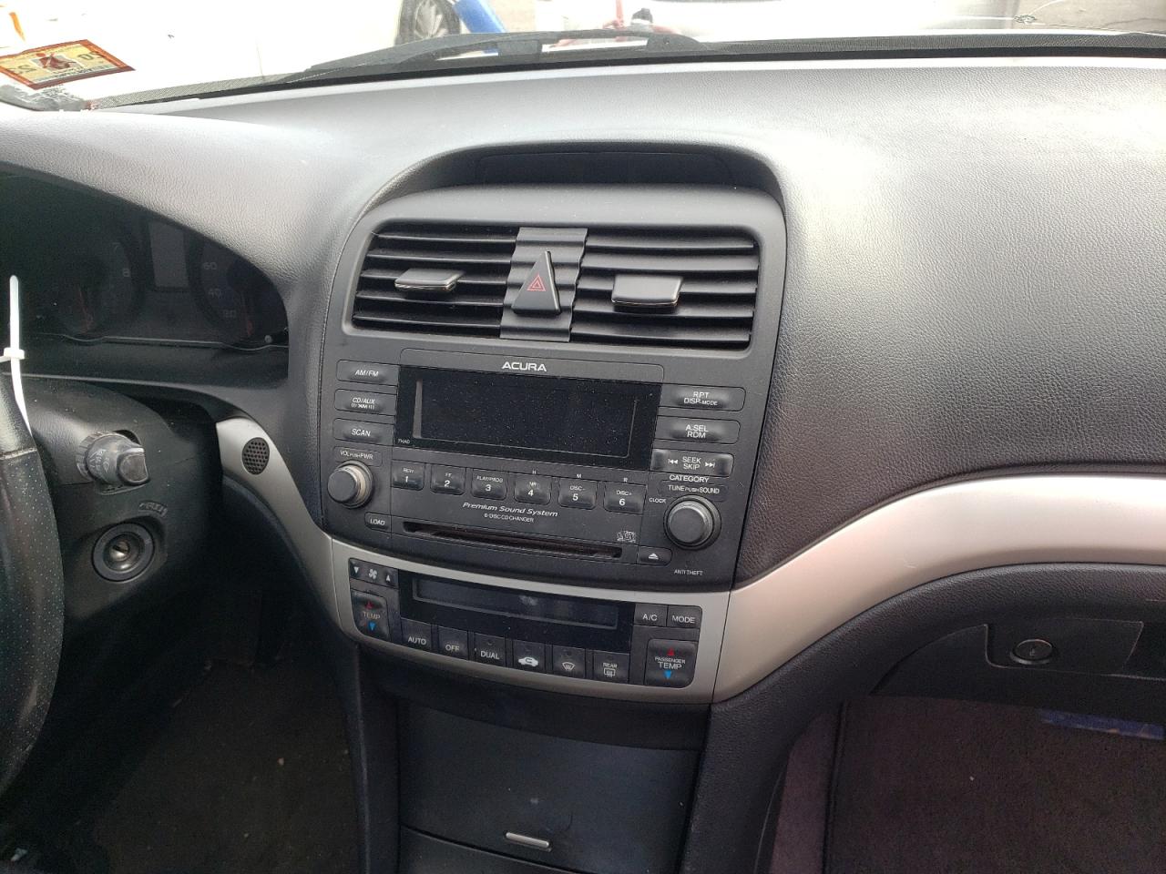 Photo 9 from auction – 2005 ACURA TSX with VIN JH4CL96875C018232