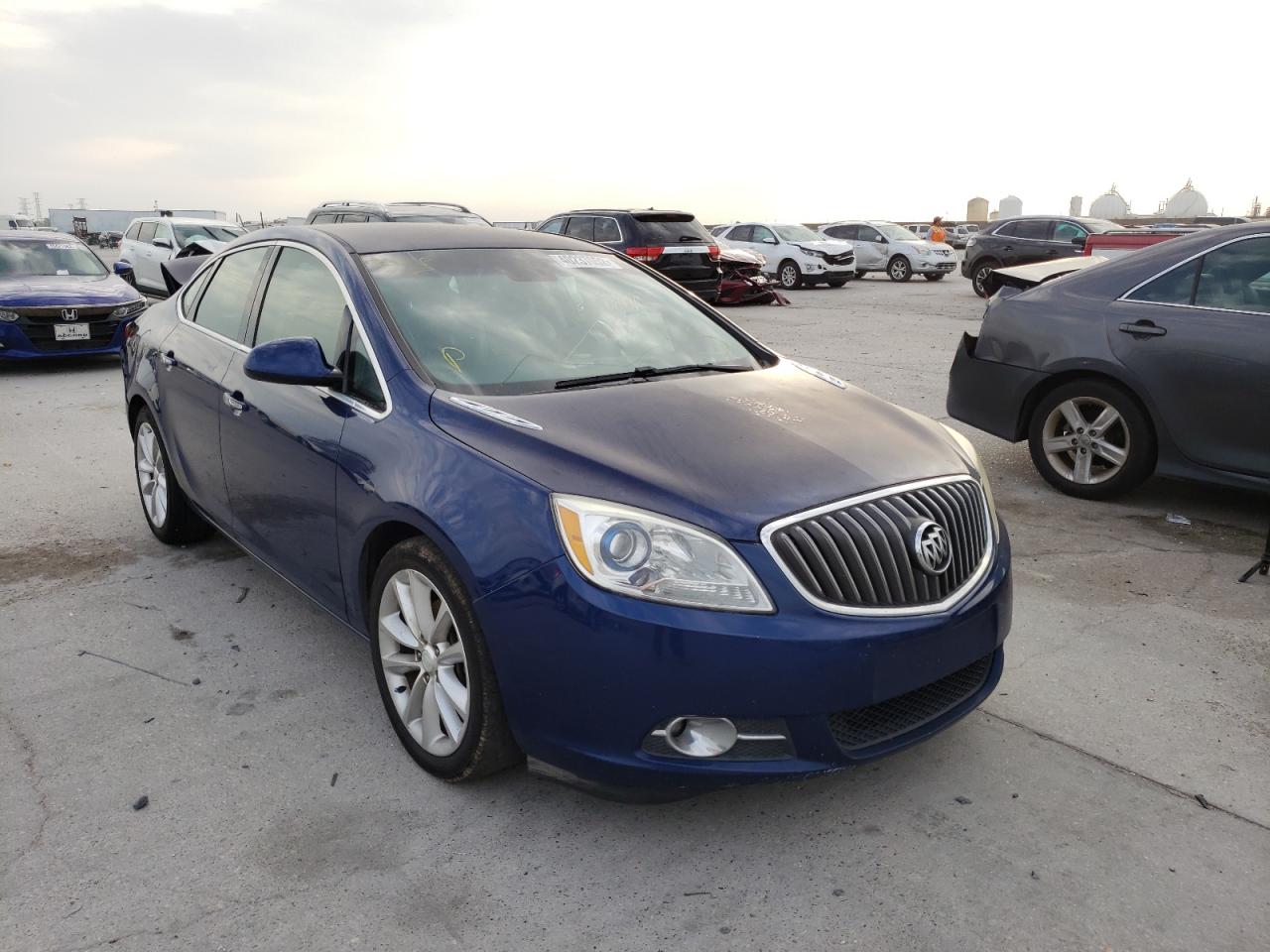 BUICK VERANO 2013 with VIN 1G4PP5SK7D4106638 - Photo from auction