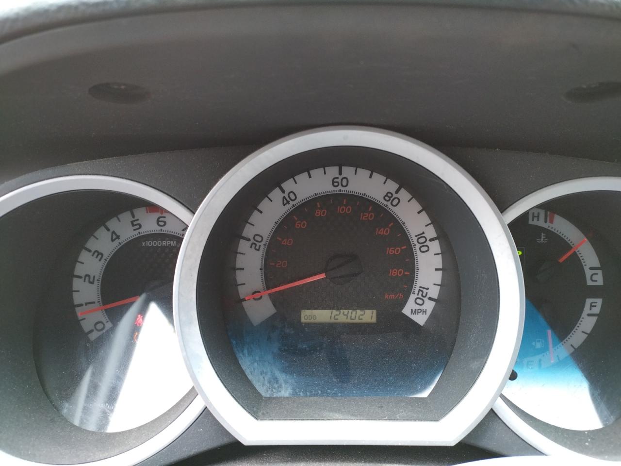 Photo 8 from auction – 2015 TOYOTA TACOMA DOU with VIN 3TMLU4EN1FM171682