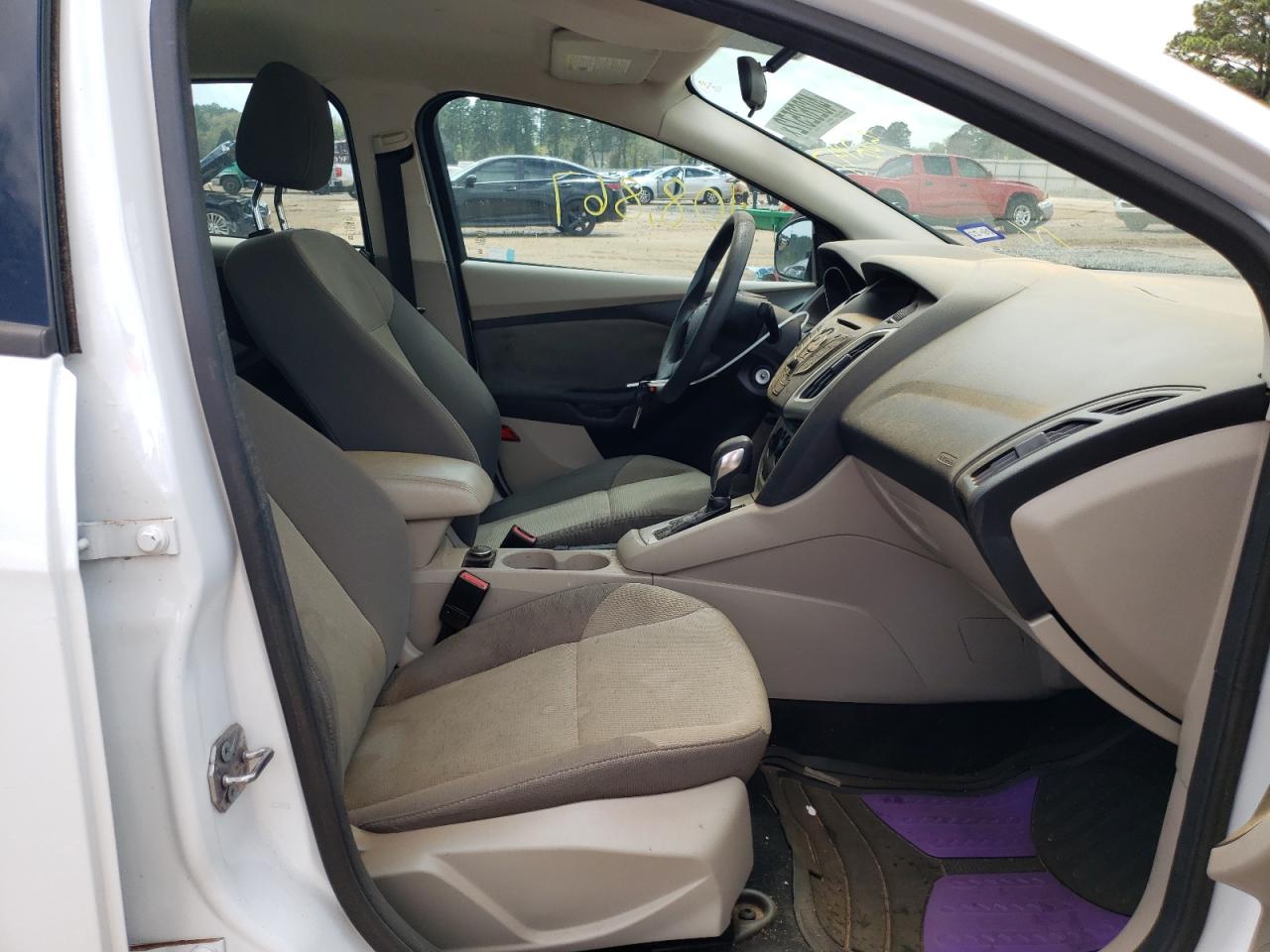 Photo 5 from auction – 2012 FORD FOCUS SE with VIN 1FAHP3F25CL362147