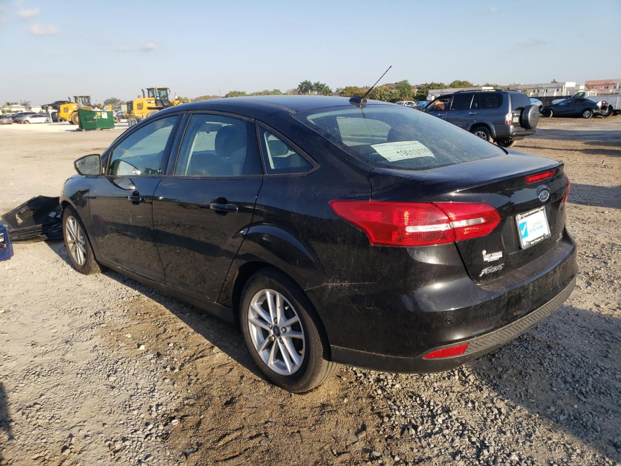 Photo 3 from auction – 2016 FORD FOCUS SE with VIN 1FADP3F25GL393726