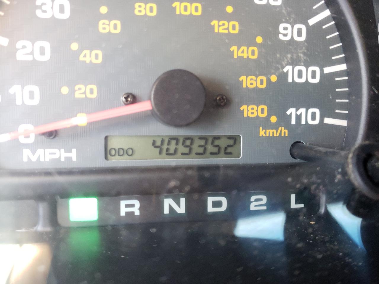 Photo 8 from auction – 2000 TOYOTA 4RUNNER SR with VIN JT3GN86R1Y0169948