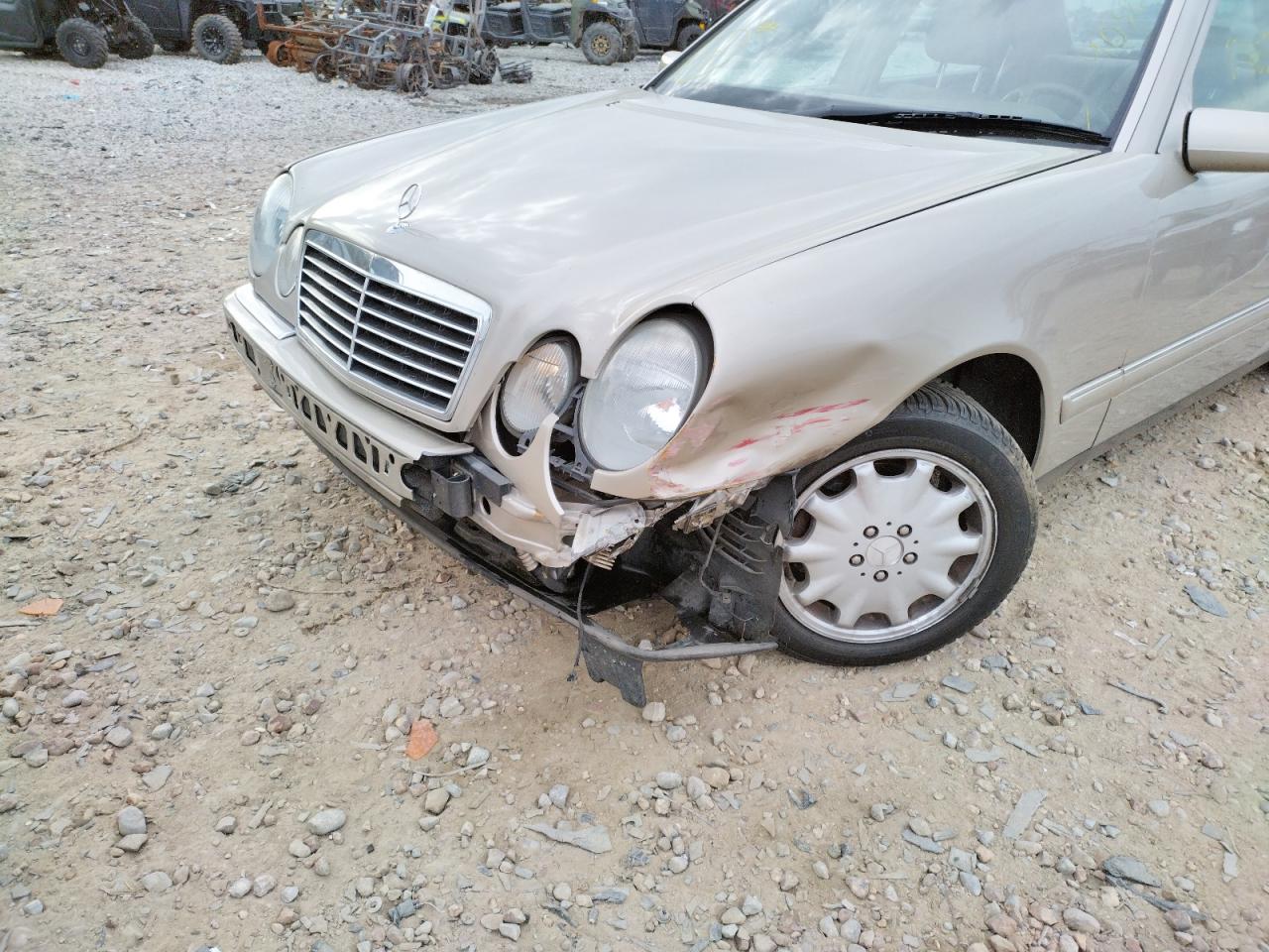 Photo 9 from auction – 1998 MERCEDES-BENZ E 320 with VIN WDBJF65F0WA468296