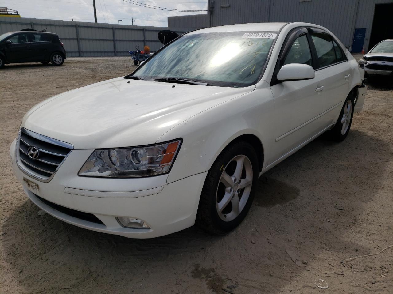 Photo 2 from auction – 2009 HYUNDAI SONATA SE with VIN 5NPEU46C29H492825