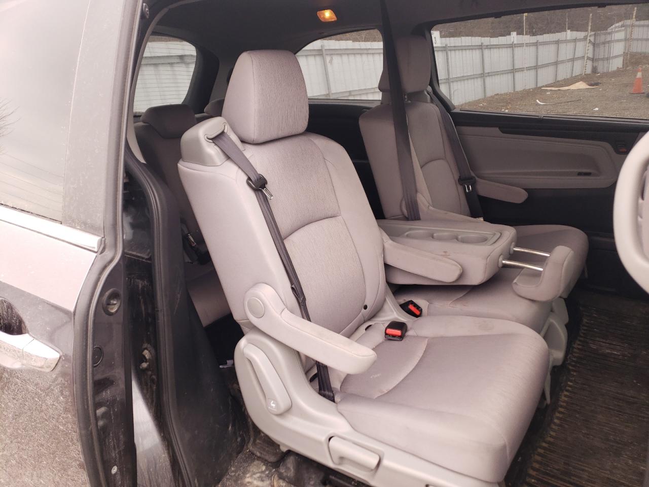 Photo 6 from auction – 2018 HONDA ODYSSEY EX with VIN 5FNRL6H42JB503783