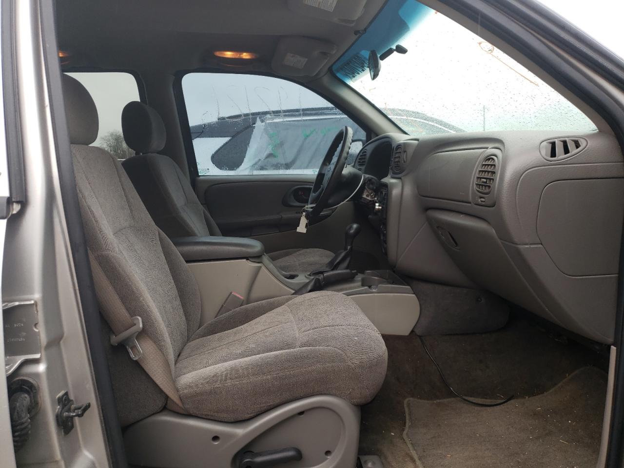 Photo 5 from auction – 2004 CHEVROLET TRAILBLAZE with VIN 1GNDT13S142218283
