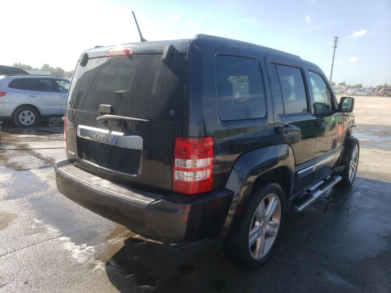 Photo 4 from auction – 2012 JEEP LIBERTY JE with VIN 1C4PJLFK2CW145578