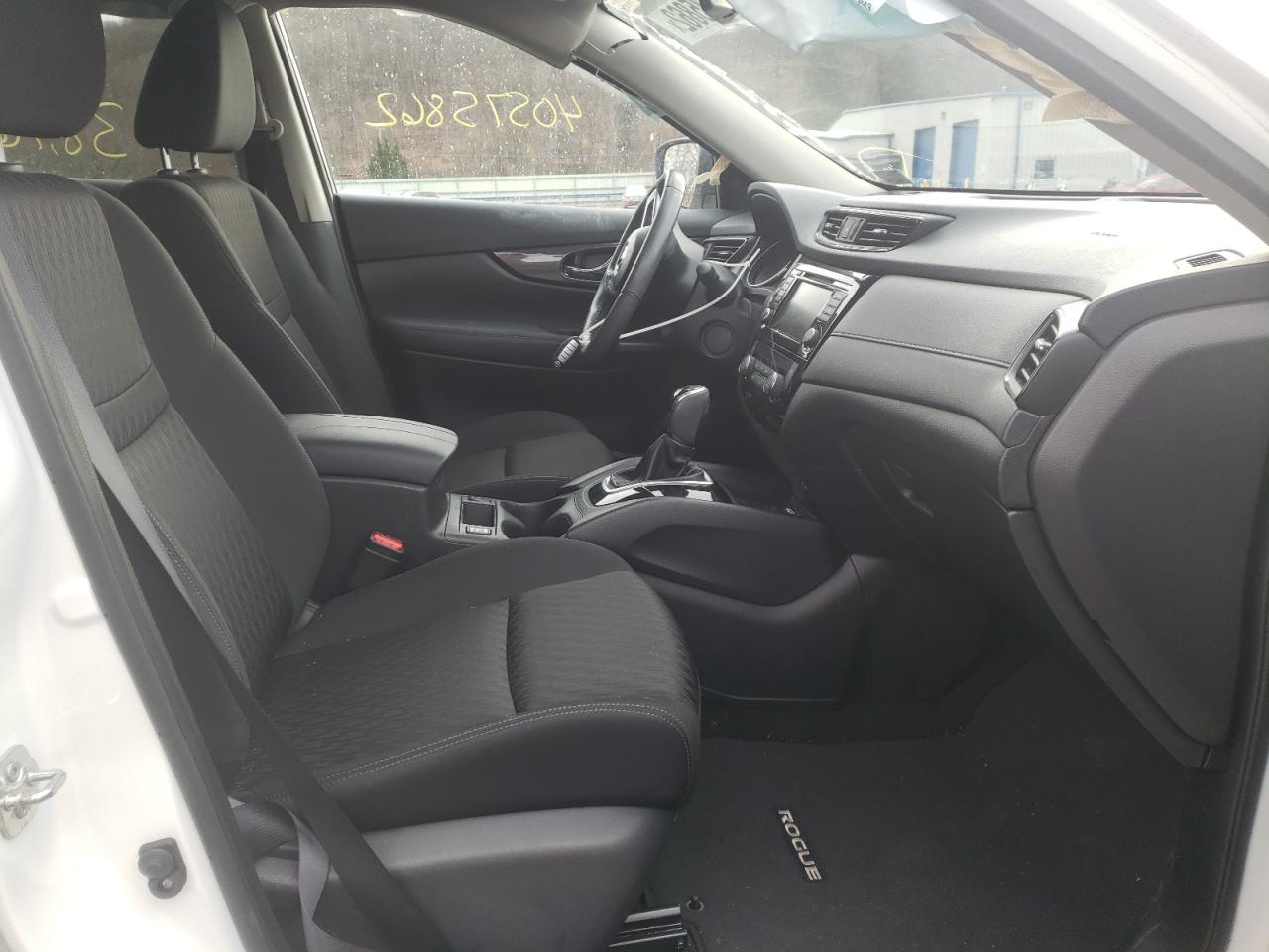 Photo 5 from auction – 2018 NISSAN ROGUE S with VIN KNMAT2MV1JP553858