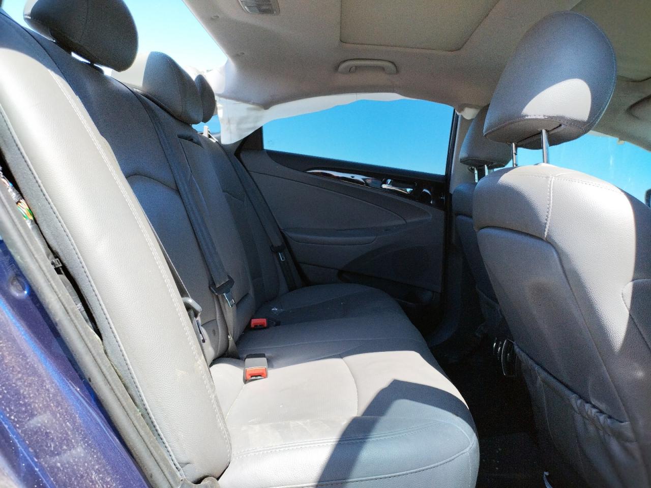 Photo 6 from auction – 2013 HYUNDAI SONATA SE with VIN 5NPEC4AB4DH598283
