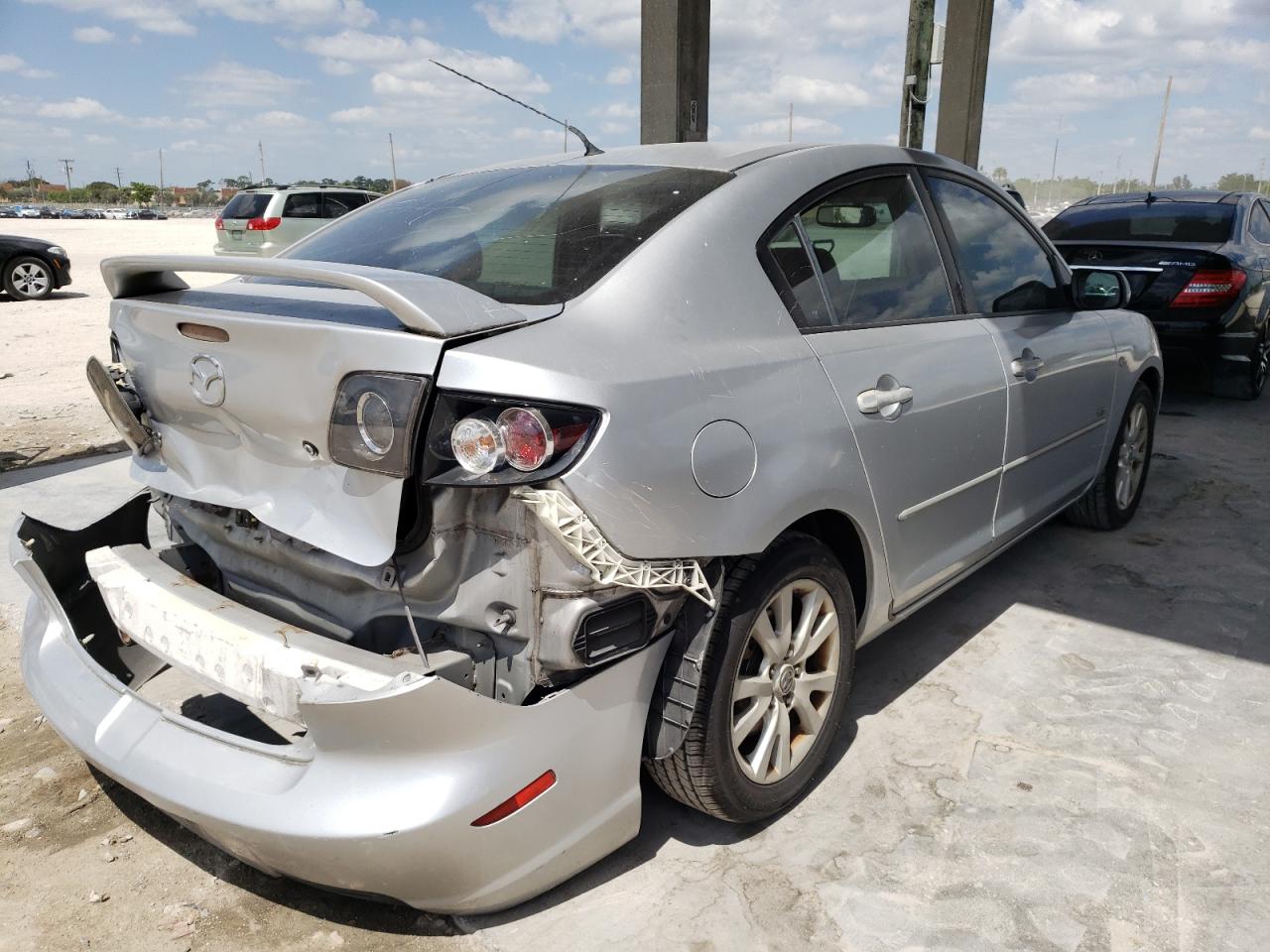 Photo 4 from auction – 2007 MAZDA 3 S with VIN JM1BK323571733659