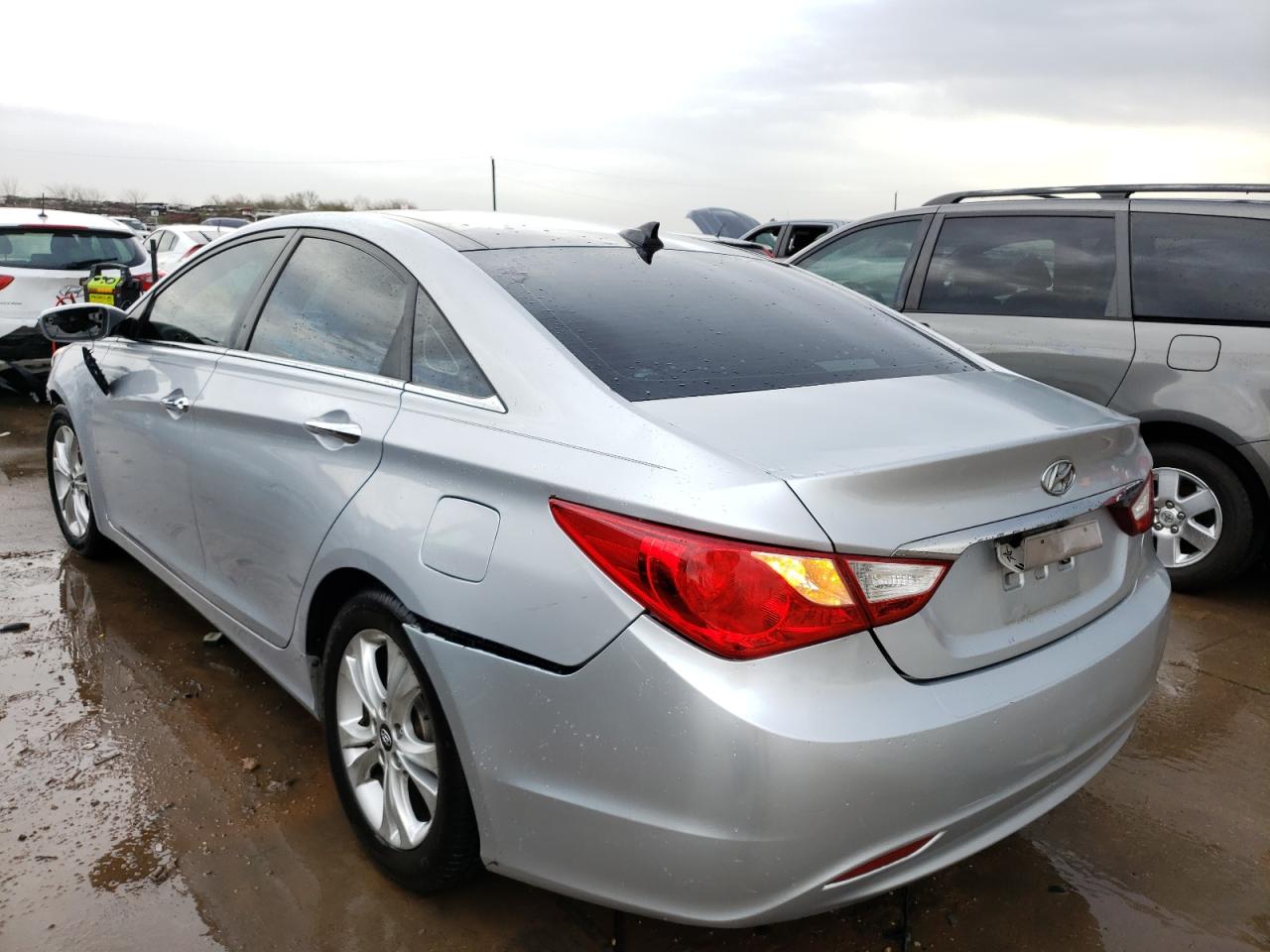 Photo 3 from auction – 2012 HYUNDAI SONATA SE with VIN 5NPEC4AC0CH414934