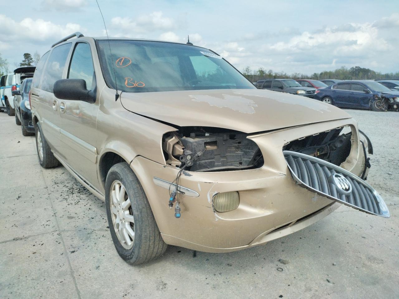 BUICK TERRAZA CX 2005 with VIN 5GADV33L45D182667 - Photo from auction