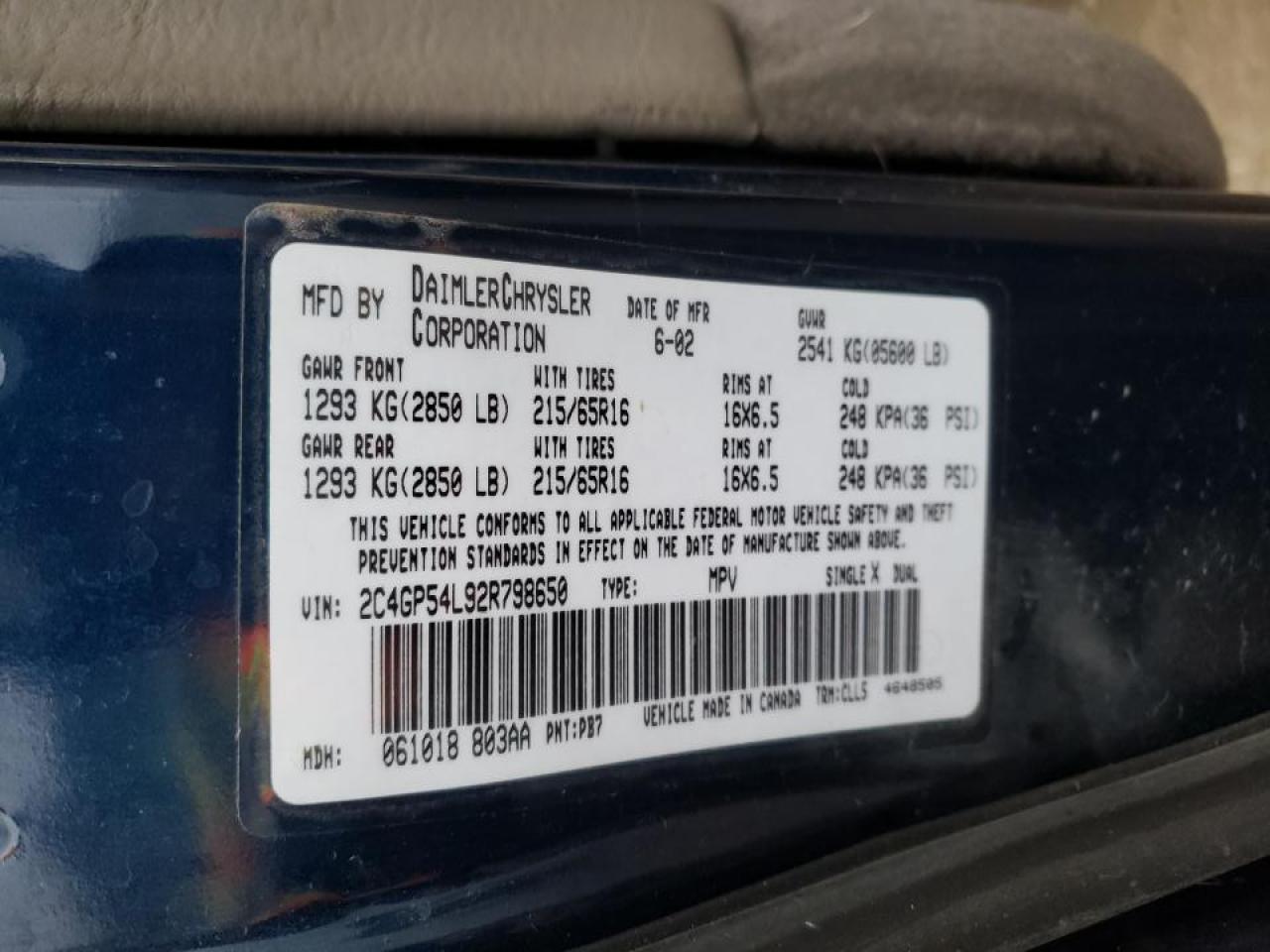 Photo 10 from auction – 2002 CHRYSLER TOWN & COU with VIN 2C4GP54L92R798650