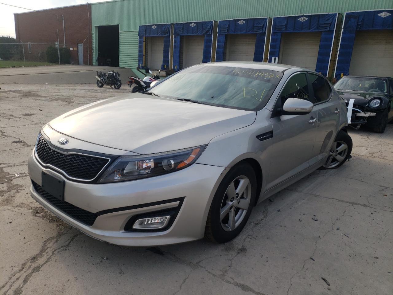 Photo 2 from auction – 2015 KIA OPTIMA LX with VIN 5XXGM4A79FG462988