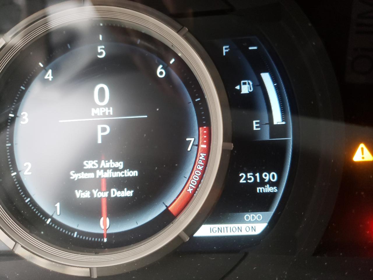 Photo 8 from auction – 2018 LEXUS IS 350 with VIN JTHCZ1D22J5015851