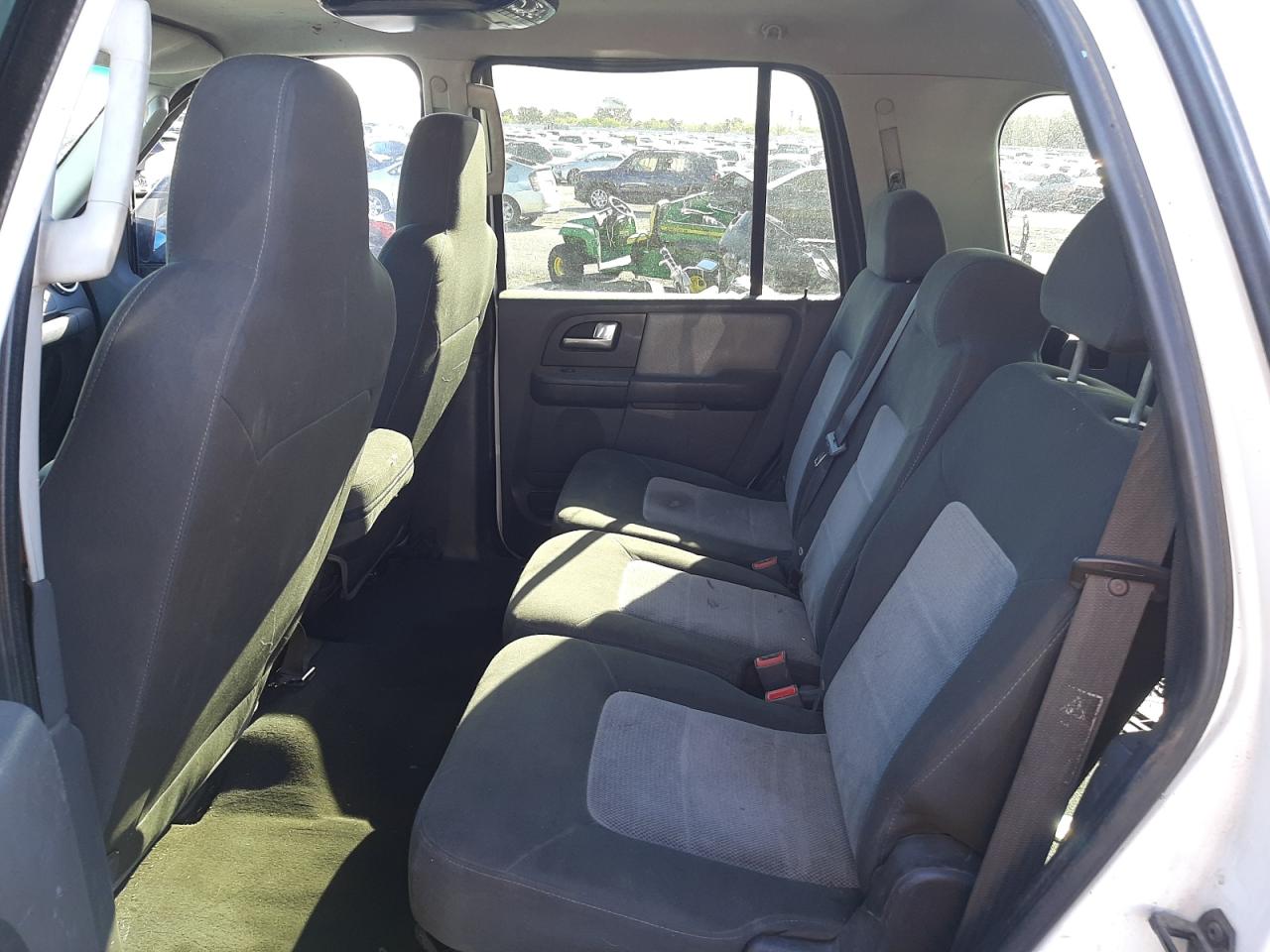 Photo 6 from auction – 2003 FORD EXPEDITION with VIN 1FMRU15W73LA29427