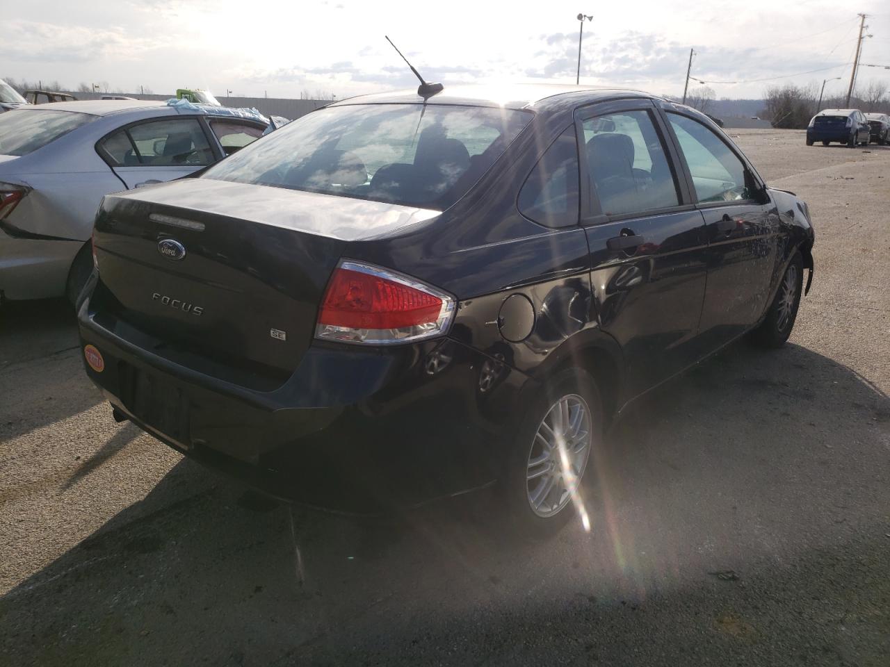 Photo 4 from auction – 2010 FORD FOCUS SE with VIN 1FAHP3FN3AW147145